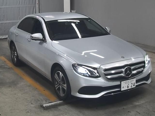 486 MERCEDES BENZ E CLASS 213043C 2017 г. (ZIP Tokyo)